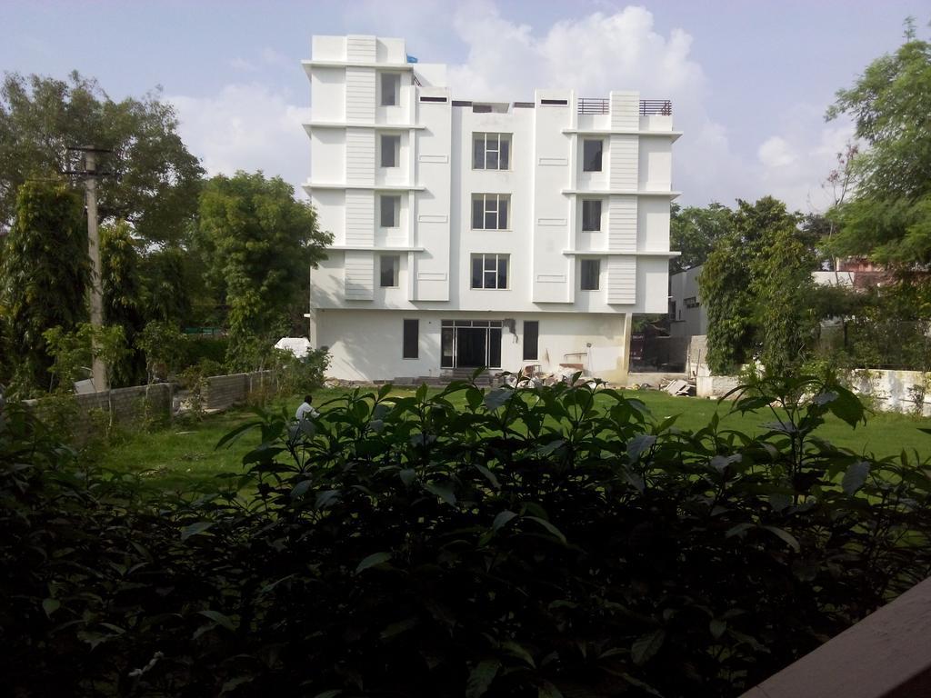 Hotel Mukund Villas Udaipur Bagian luar foto